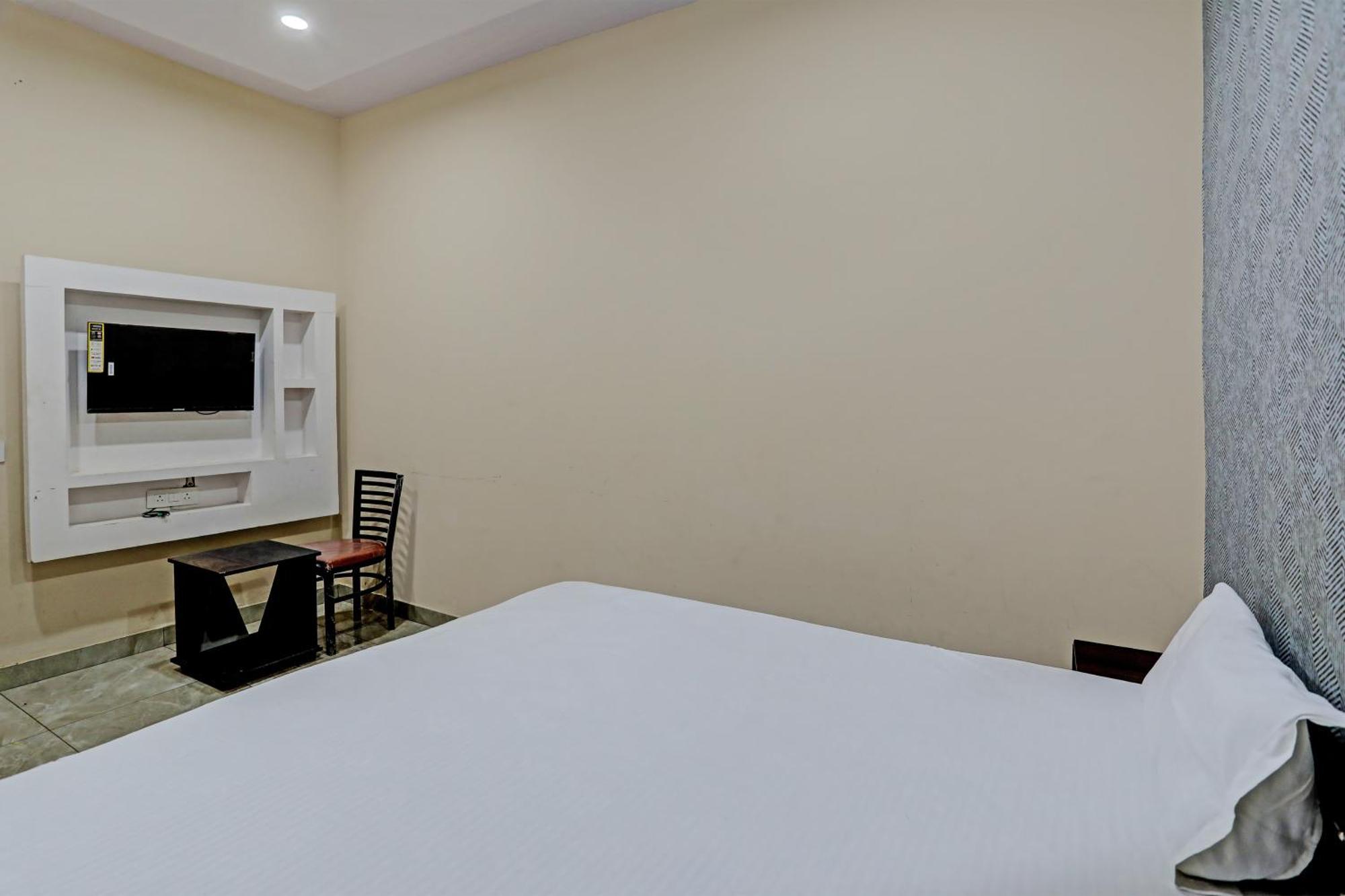 Dream Lounge Hotel Jalandhar Exterior photo
