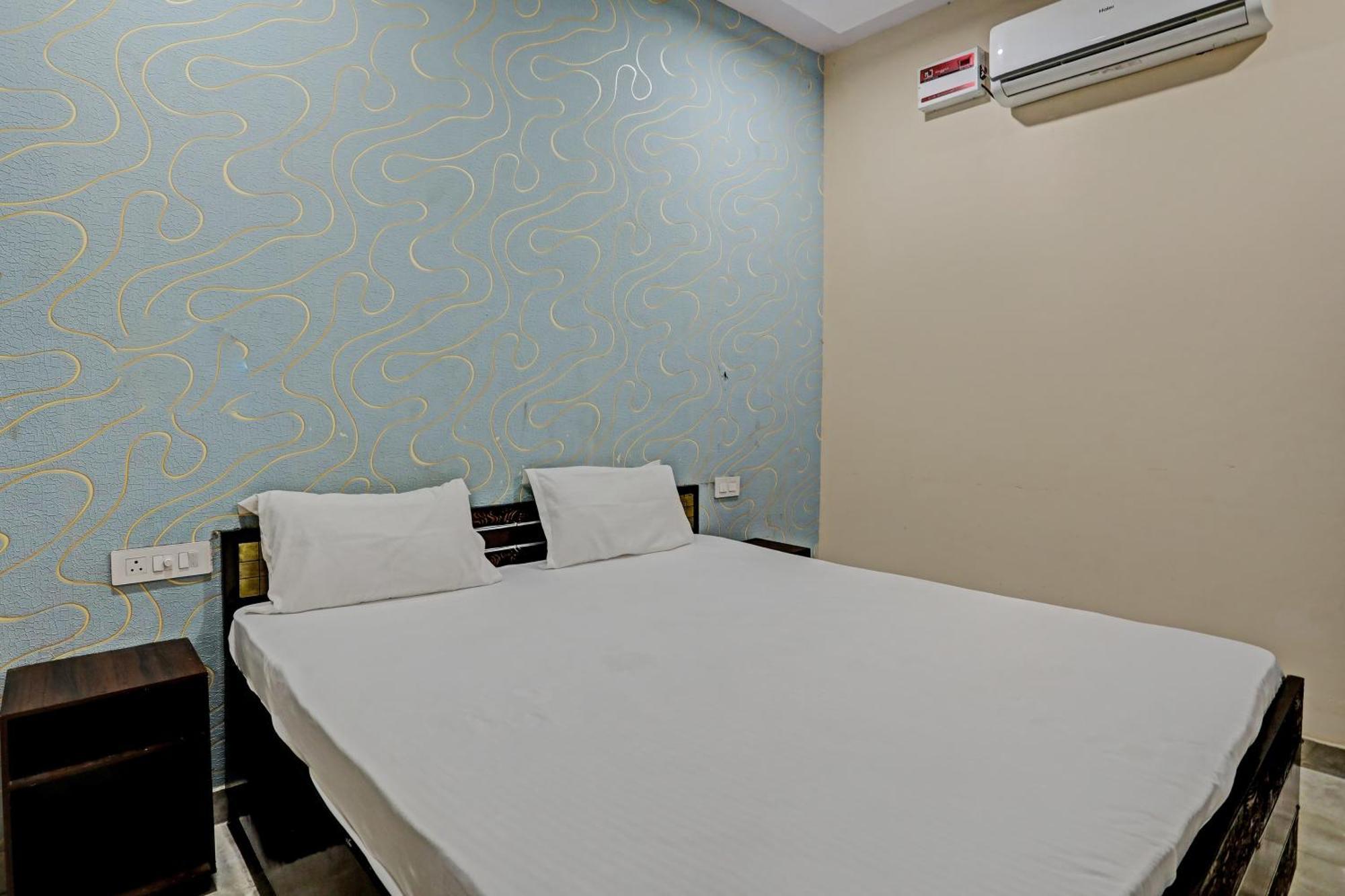 Dream Lounge Hotel Jalandhar Exterior photo