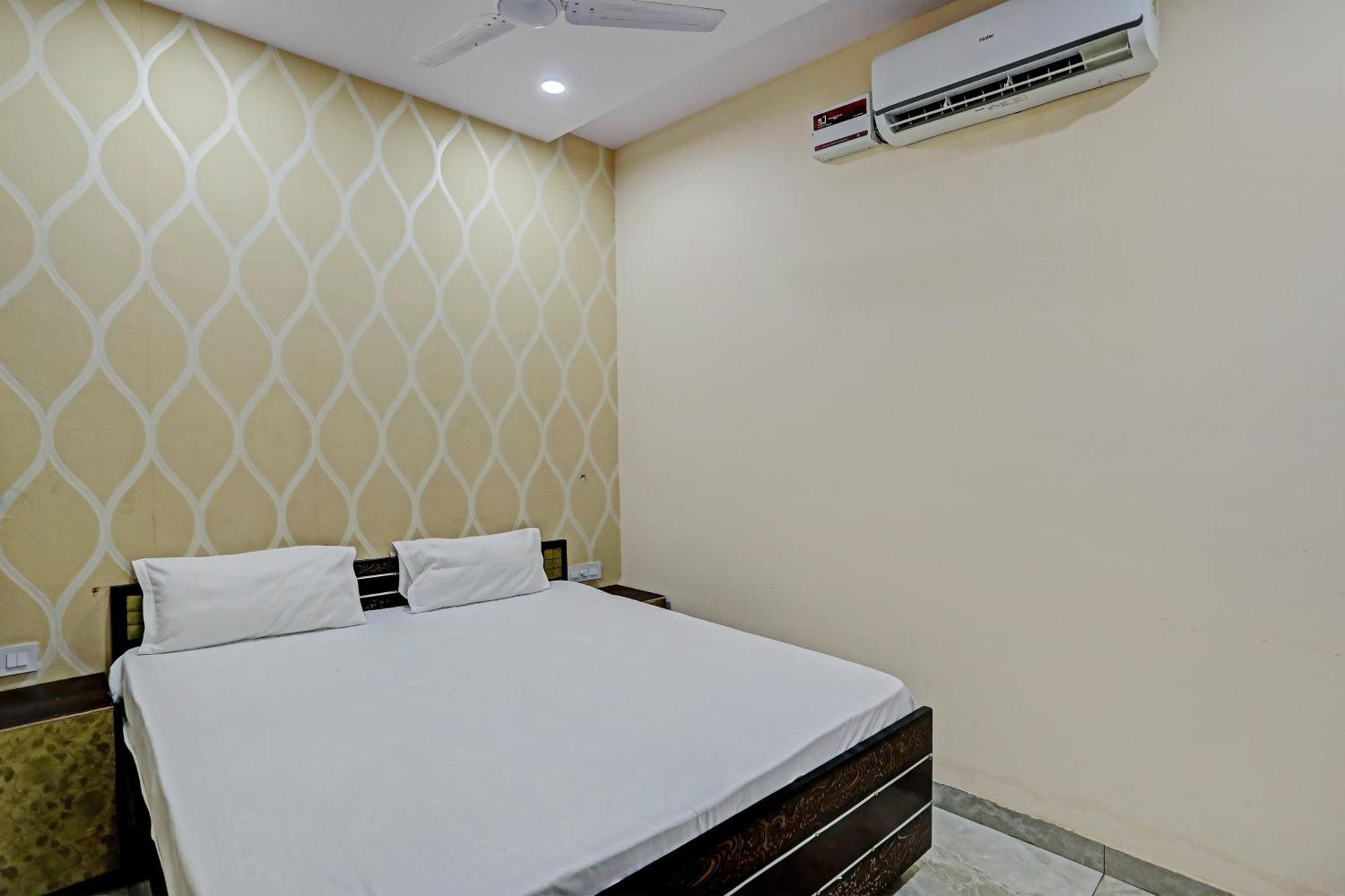 Dream Lounge Hotel Jalandhar Exterior photo