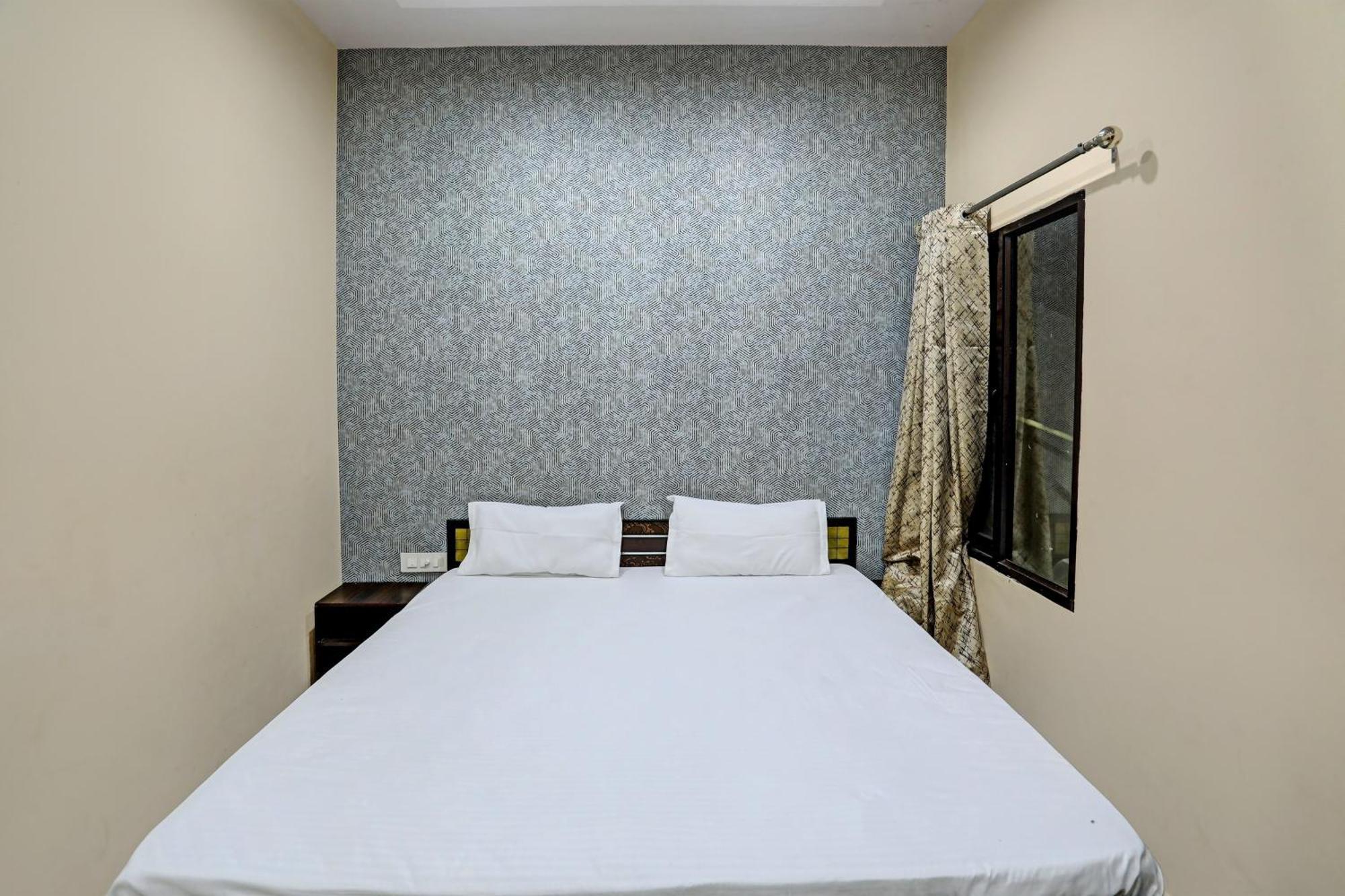 Dream Lounge Hotel Jalandhar Exterior photo