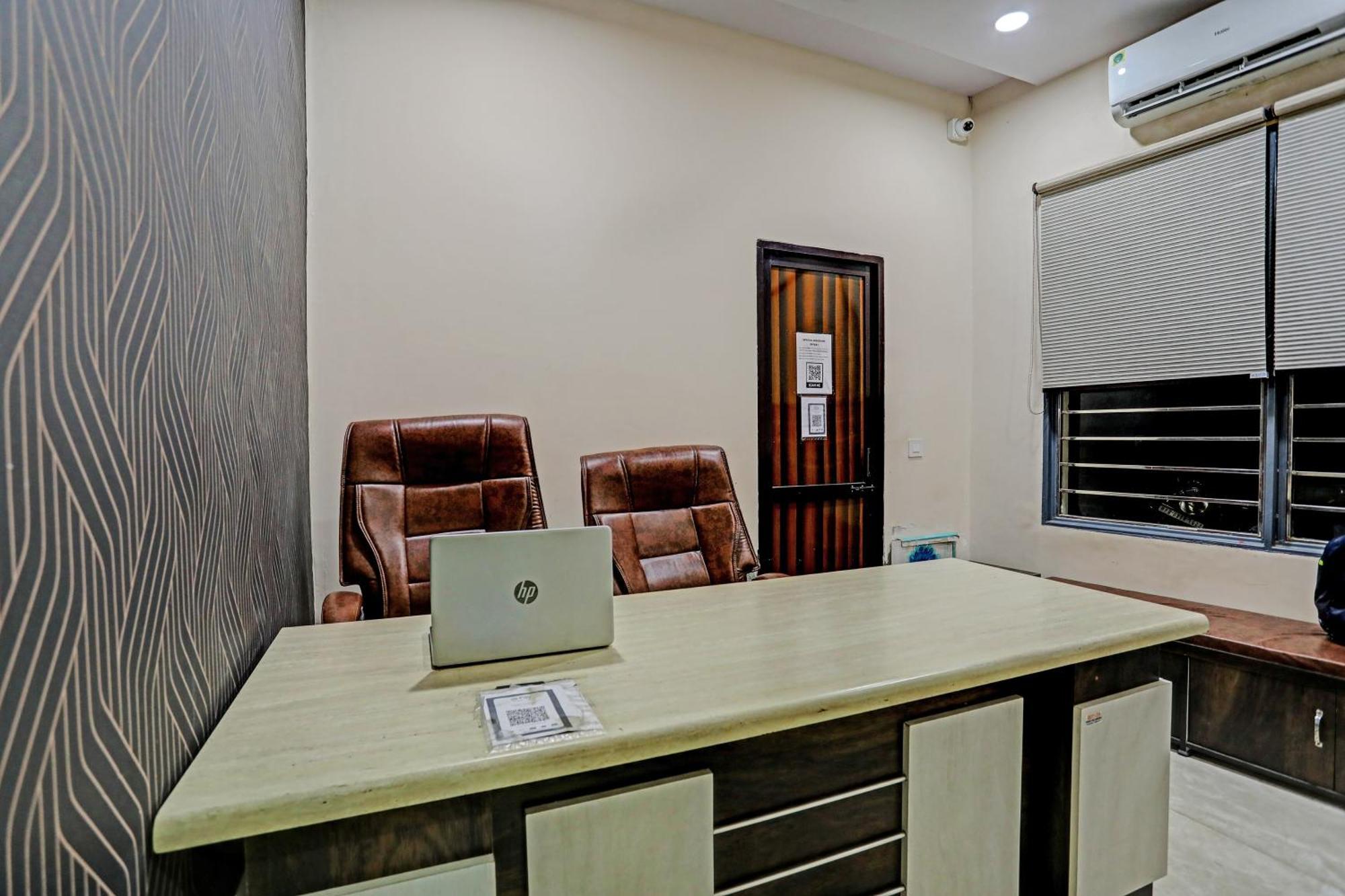 Dream Lounge Hotel Jalandhar Exterior photo